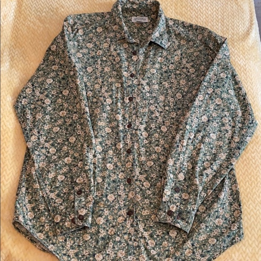 St. John’s Bay button down shirt 12/14 L Tall